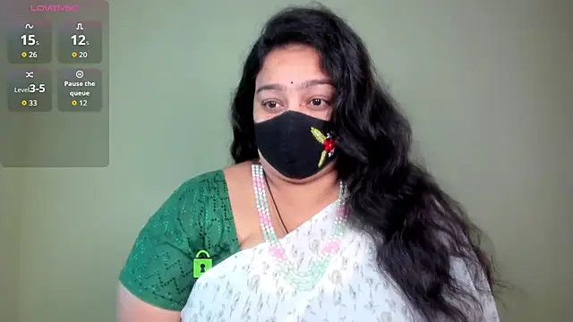 Snapshot of neelu-hoty chatting on June 19, 8:31 am neelu-hoty online show from June 19, 8:31 am