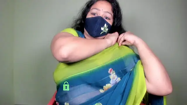 Snapshot of neelu-hoty chatting on June 11, 1:41 pm neelu-hoty online show from June 11, 1:41 pm