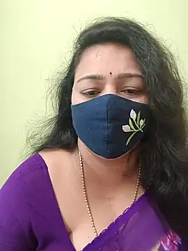 neelu-hoty online show from April 19, 9:10 am