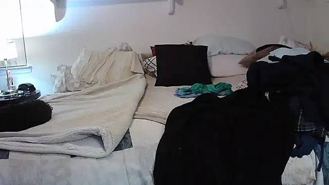 Hand69someguy online show from November 27, 1:06 am