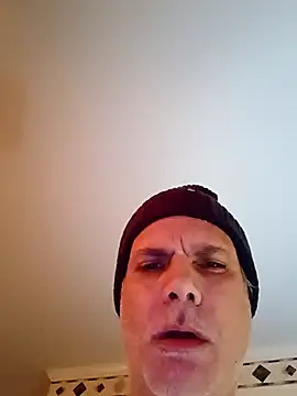 Snapshot of Hand69someguy chatting on February 26, 8:28 am Hand69someguy online show from February 26, 8:28 am