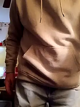 Snapshot of Hand69someguy chatting on December 15, 3:24 am Hand69someguy online show from December 15, 3:24 am