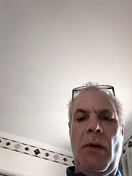 Hand69someguy online show from April 8, 11:06 pm