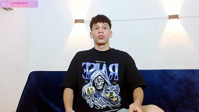 Snapshot of jeff_ross chatting on October 15, 10:45 am jeff ross online show from October 15, 10:45 am
