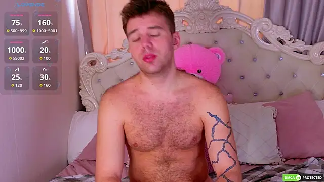 ArthurWhitee online show from April 4, 8:32 am