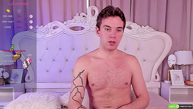 ArthurWhitee online show from October 11, 4:57 am