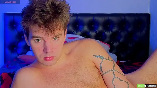 ArthurWhitee online show from February 28, 3:17 am