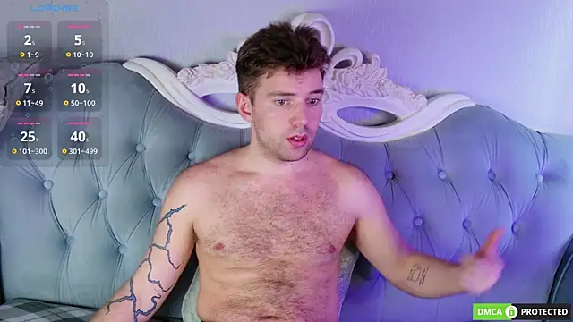 ArthurWhitee online show from April 12, 8:28 am