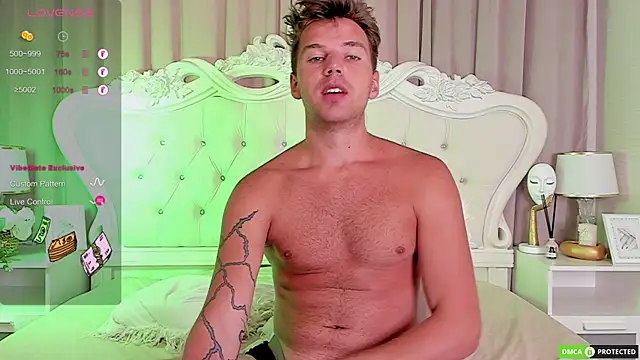 Snapshot of ArthurWhitee chatting on November 30, 8:26 am ArthurWhitee online show from November 30, 8:26 am