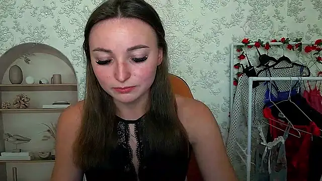  Barbie Kiss  online show from September 22, 9:37 am