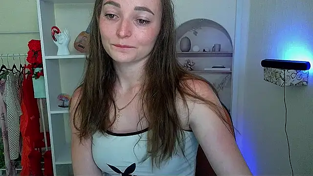 Snapshot of _Barbie_Kiss_ chatting on June 8, 4:29 pm Barbie Kiss online show from June 8, 4:29 pm