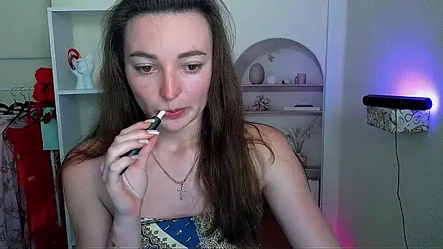 Snapshot of _Barbie_Kiss_ chatting on June 17, 3:11 pm Barbie Kiss online show from June 17, 3:11 pm