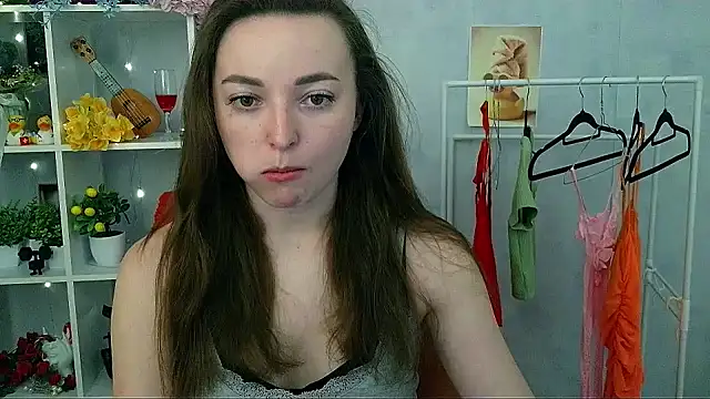  Barbie Kiss  online show from March 31, 7:32 am