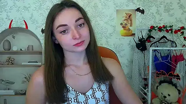  Barbie Kiss  online show from October 28, 2:27 pm