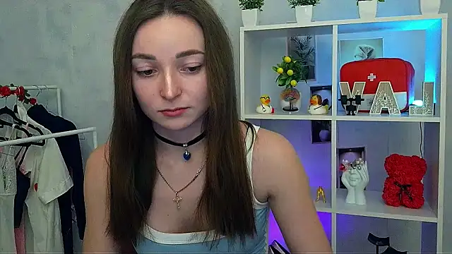  Barbie Kiss  online show from February 8, 4:26 pm