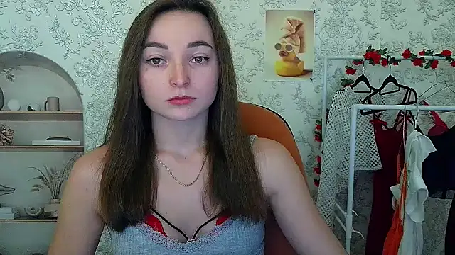  Barbie Kiss  online show from November 14, 6:22 pm