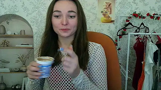  Barbie Kiss  online show from November 13, 6:12 pm