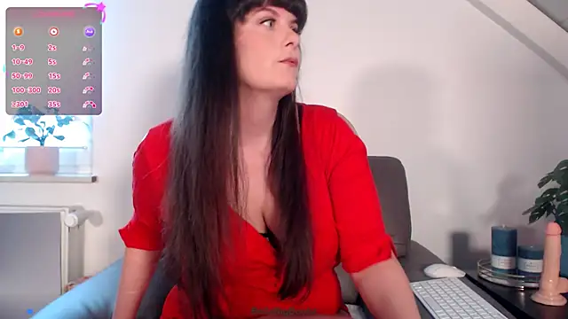 BellaBigBoobz online show from December 10, 11:11 am