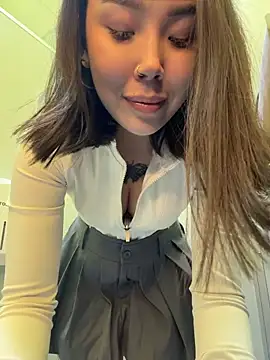 Asian Asami online show from April 18, 7:07 pm