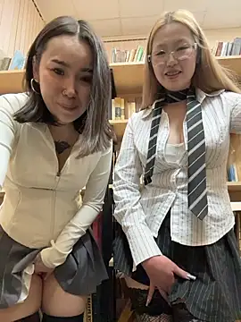 Asian Asami online show from April 2, 4:35 pm