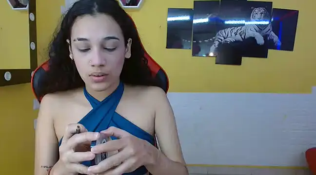hellen queensex online show from March 4, 9:54 pm