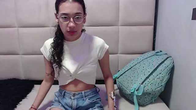 hellen queensex online show from February 2, 6:20 pm
