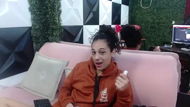 hellen queensex online show from March 2, 6:13 pm