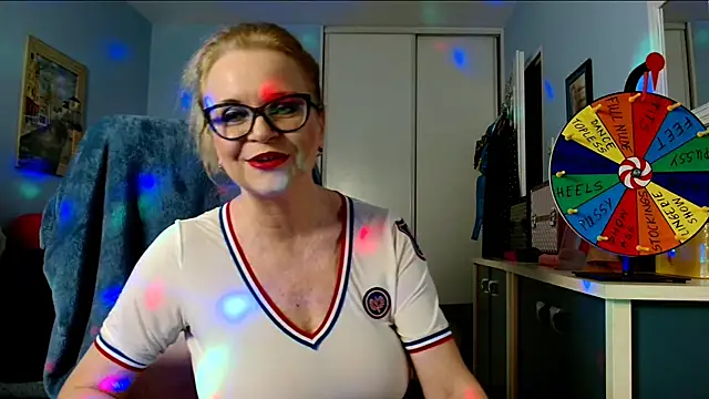 sexyjennyeu online show from September 10, 7:57 pm