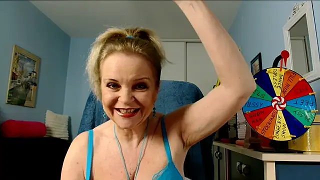 sexyjennyeu online show from November 29, 9:26 pm