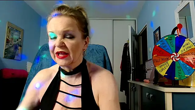 sexyjennyeu online show from December 19, 9:39 pm