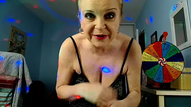 sexyjennyeu online show from January 10, 8:48 pm