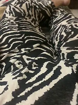 Snapshot of heena13 chatting on November 4, 1:04 pm heena13 online show from November 4, 1:04 pm