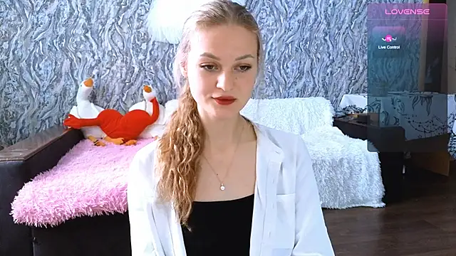Snapshot of Elfanna chatting on September 29, 7:59 am Elfanna online show from September 29, 7:59 am