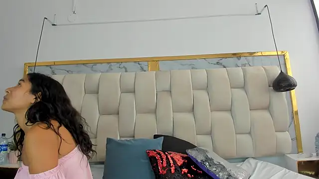 Hanna lens online show from July 23, 7:43 pm