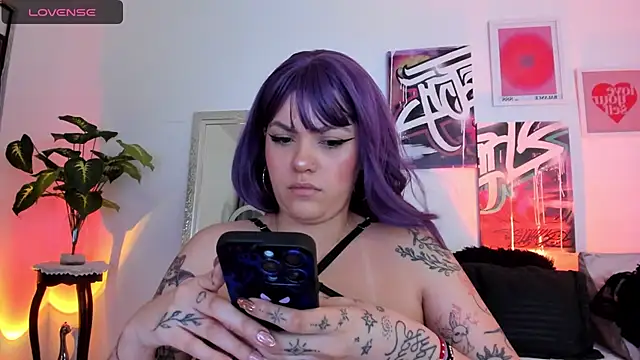 Snapshot of AnnieHuntters chatting on January 22, 3:20 am AnnieHuntters online show from January 22, 3:20 am