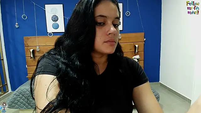 dahiana spark online show from November 15, 8:13 pm