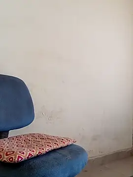 Snapshot of Chocolate_stud10 chatting on February 13, 6:35 am Chocolate stud10 online show from February 13, 6:35 am