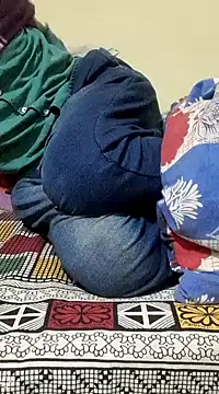 Snapshot of Chocolate_stud10 chatting on December 4, 7:50 pm Chocolate stud10 online show from December 4, 7:50 pm