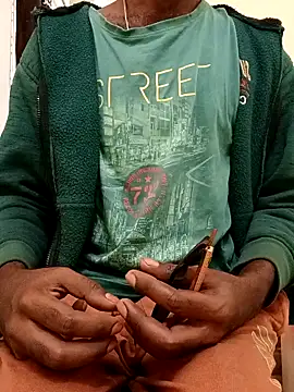 Snapshot of Chocolate_stud10 chatting on February 24, 2:23 am Chocolate stud10 online show from February 24, 2:23 am