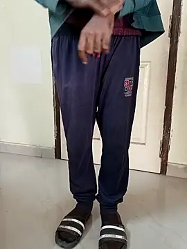 Snapshot of Chocolate_stud10 chatting on February 6, 8:10 am Chocolate stud10 online show from February 6, 8:10 am