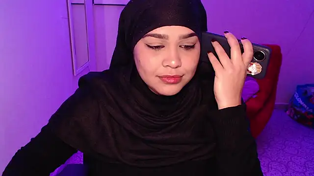 VenussTits97 online show from December 15, 11:31 pm