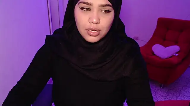 VenussTits97 online show from December 3, 5:01 pm