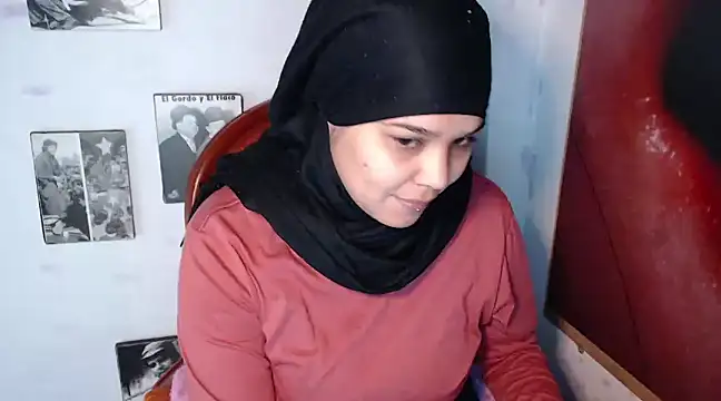 Snapshot of VenussTits97 chatting on February 3, 10:32 pm VenussTits97 online show from February 3, 10:32 pm