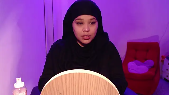 VenussTits97 online show from April 7, 12:01 am