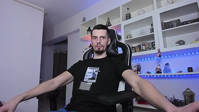 Snapshot of ToddClaytonn chatting on December 30, 5:13 pm ToddClaytonn online show from December 30, 5:13 pm