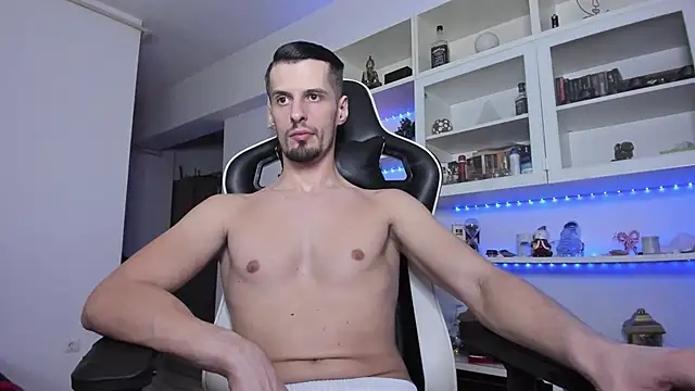 Snapshot of ToddClaytonn chatting on February 7, 10:41 pm ToddClaytonn online show from February 7, 10:41 pm