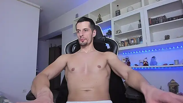 Snapshot of ToddClaytonn chatting on January 16, 5:21 am ToddClaytonn online show from January 16, 5:21 am