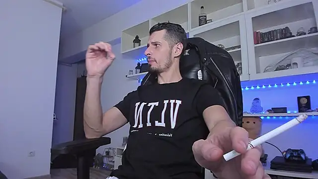 Snapshot of ToddClaytonn chatting on December 3, 7:28 pm ToddClaytonn online show from December 3, 7:28 pm