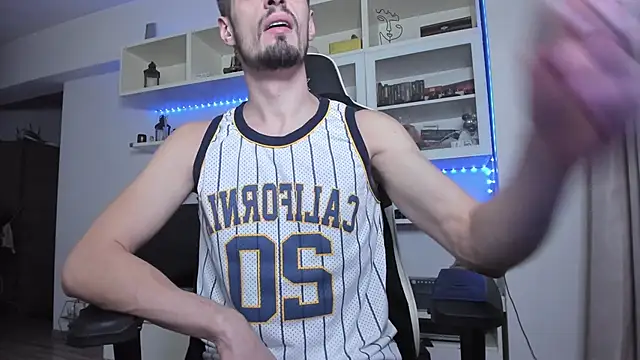 Snapshot of ToddClaytonn chatting on November 30, 8:04 am ToddClaytonn online show from November 30, 8:04 am