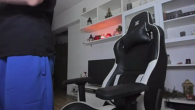 Snapshot of ToddClaytonn chatting on January 8, 1:00 am ToddClaytonn online show from January 8, 1:00 am